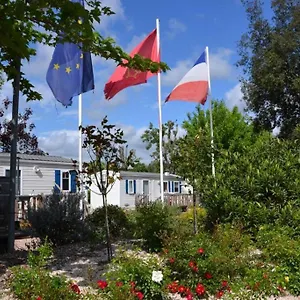 https://camping-le-rupe.midi-pyreneeshotels.com